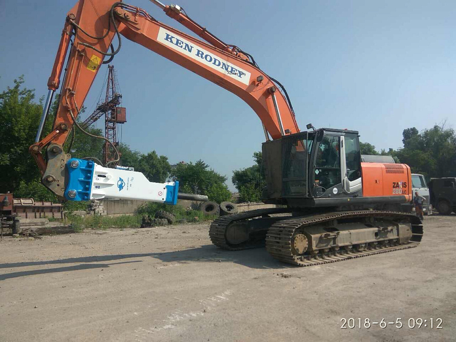 Гідромолот RHINO Breaker 135